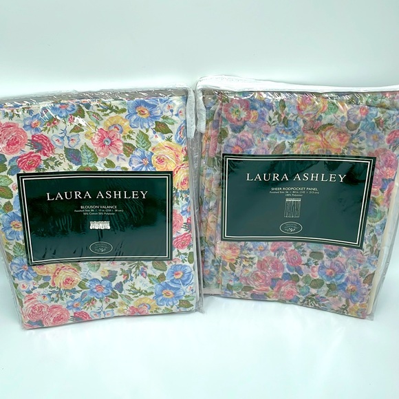 Laura Ashley Other - - Vintage Laura Ashley Blouson Valance and Sheer Rodpocket Panel Floral Set